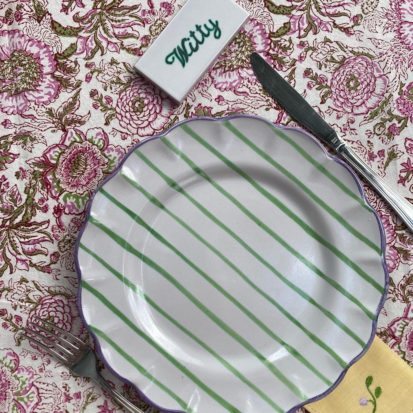 Assiette rayures vertes JOYOUS